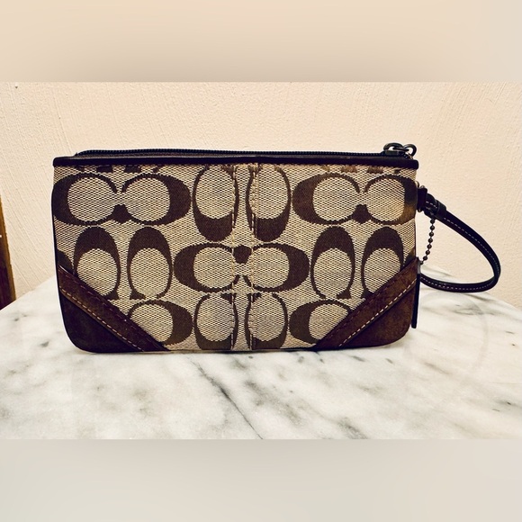 Coach Brown Signature Canvas / Suede Wristlet LNC - Picture 2 of 9